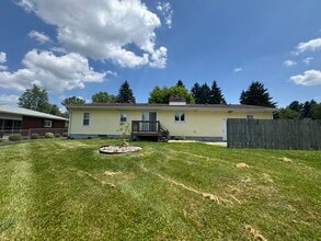 90 Bethel Ln in Ontario, OH - Building Photo - Building Photo