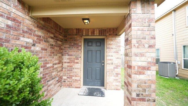 5705 Knoll Pines Pass in Austin, TX - Building Photo - Building Photo