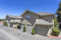 Cottonwood Grove in Clovis, CA - Building Photo - Building Photo