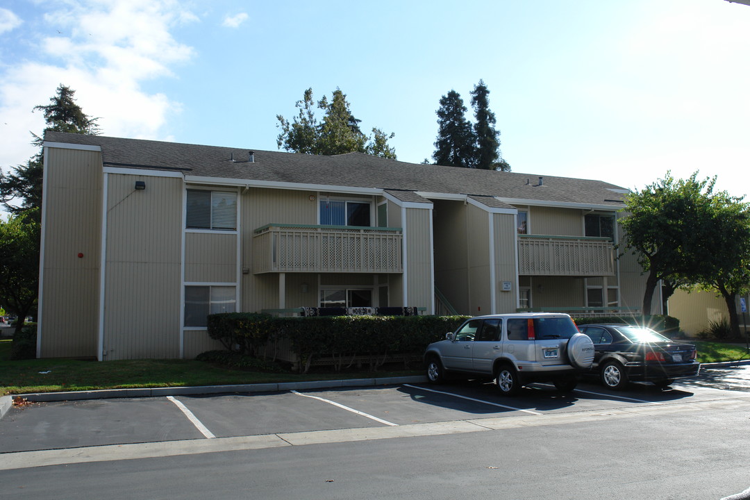 37567 Fremont Blvd in Fremont, CA - Foto de edificio