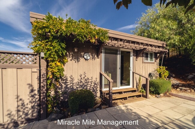 39 Fire Rd in Woodacre, CA - Building Photo - Building Photo