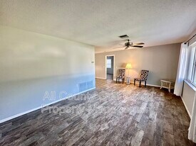 187 Clemson Rd in Venice, FL - Building Photo