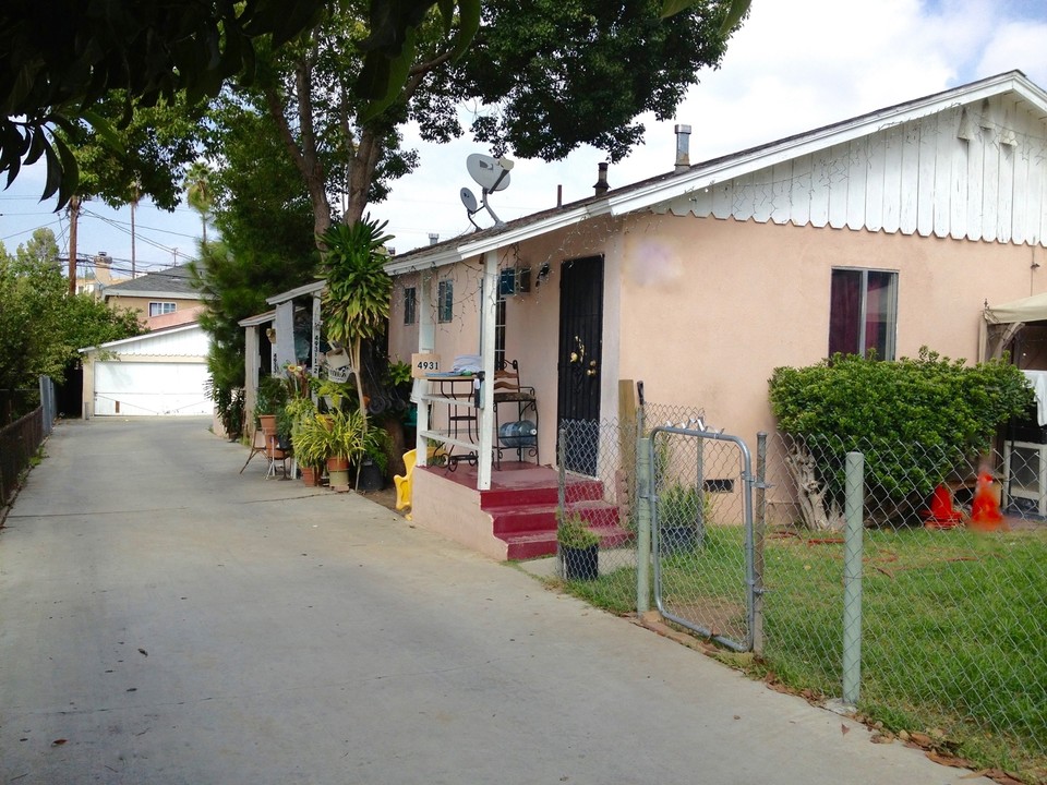 Gambier Apartments in Los Angeles, CA - Building Photo