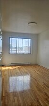 8525 Wiseman Av in Montréal, QC - Building Photo - Building Photo