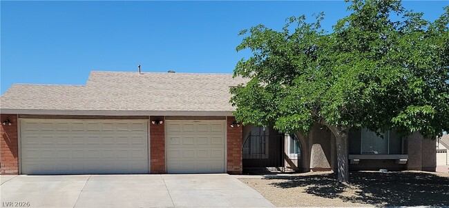 1901 Spring Lake Dr in Henderson, NV - Building Photo - Building Photo