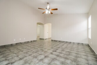 12114 W Aster Dr in El Mirage, AZ - Building Photo - Building Photo