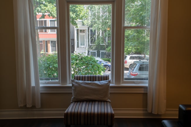 3238 N Hoyne Ave, Unit 1 in Chicago, IL - Foto de edificio - Building Photo