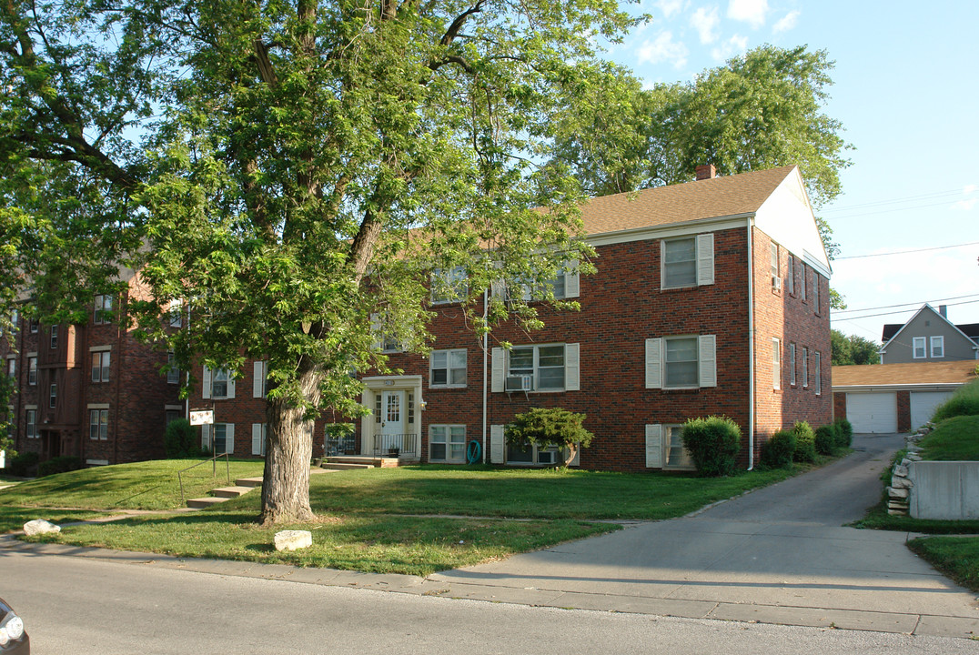 Sweetbriar in Omaha, NE - Foto de edificio