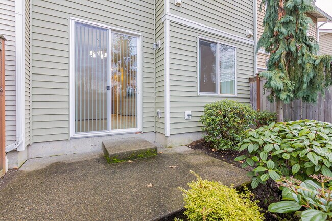 1421 52nd St NE in Auburn, WA - Building Photo - Building Photo