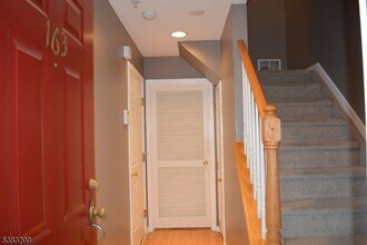 163 Vista Terrace in Pompton Lakes, NJ - Building Photo - Building Photo