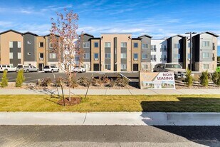 1260 Bookcliff Ave in Grand Junction, CO - Building Photo