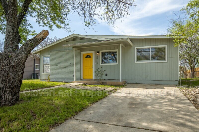 2719 Gunsmoke Dr in San Antonio, TX - Building Photo