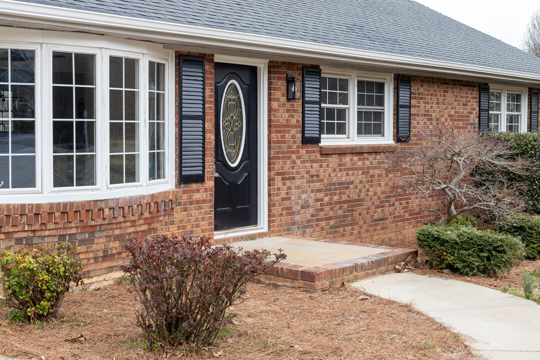 4014 Linwood Rd in Gastonia, NC - Building Photo