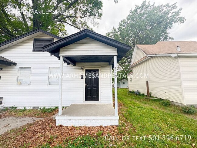 property at 1319 Maple St