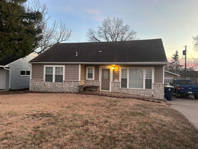 property at 215 W 89th St