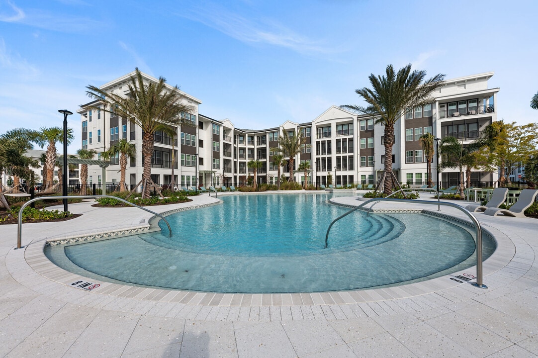 Lunara in Nokomis, FL - Building Photo