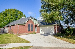 3202 Shadowchase Ct in Houston, TX - Building Photo