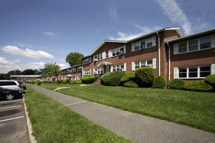 Cedar Ridge Gardens Apartments