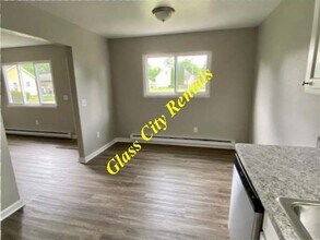 4429 Dunloe Ct in Toledo, OH - Building Photo - Building Photo