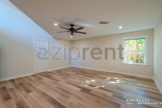 4031 Leeshire Dr in Houston, TX - Building Photo - Building Photo