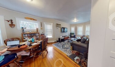 8 Chapman Pl, Unit 2A in Cambridge, MA - Foto de edificio - Building Photo