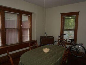 412 W Vine St in Kalamazoo, MI - Building Photo - Building Photo