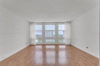 700 Biltmore Way in Coral Gables, FL - Building Photo - Building Photo