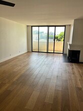 745 Main St, Unit #205 in El Segundo, CA - Building Photo - Building Photo