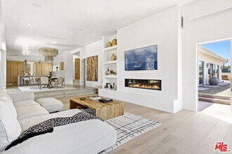 5911 Busch Dr in Malibu, CA - Building Photo - Building Photo