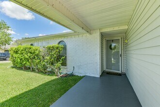 24426 Rockin 7 Dr in Hockley, TX - Foto de edificio - Building Photo