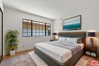 11127 La Maida St in Los Angeles, CA - Building Photo - Building Photo