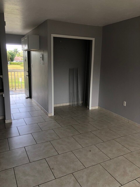 922 Courting Ln in Ft. Myers, FL - Building Photo - Building Photo