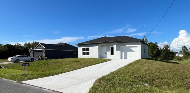2516 14th St SW in Lehigh Acres, FL - Building Photo - Building Photo