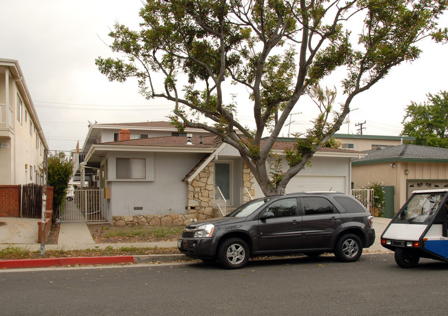 1527 Princeton St in Santa Monica, CA - Building Photo - Building Photo