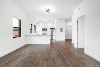 206-208 Main St in Beacon, NY - Building Photo - Building Photo