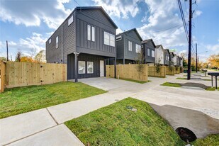 1203 Dewalt St in Houston, TX - Building Photo