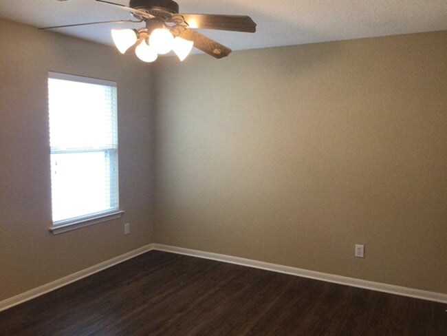 property at 1022 Yorkshire Hollow Ln