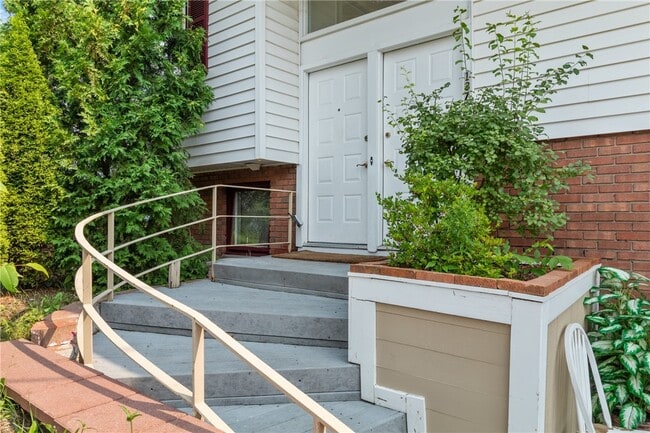 137 Honness Ln in Ithaca, NY - Building Photo - Building Photo