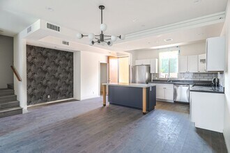 14754 Gilmore St in Los Angeles, CA - Building Photo - Building Photo