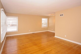 5755 Primrose Ave in Indianapolis, IN - Building Photo - Building Photo