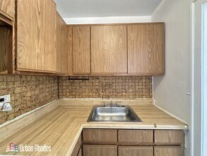 727 W Belmont Ave, Unit J09W in Chicago, IL - Building Photo - Building Photo