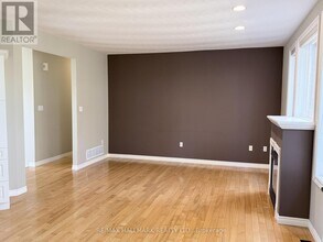 29 Wildwood Trail in Barrie, ON - Building Photo - Building Photo