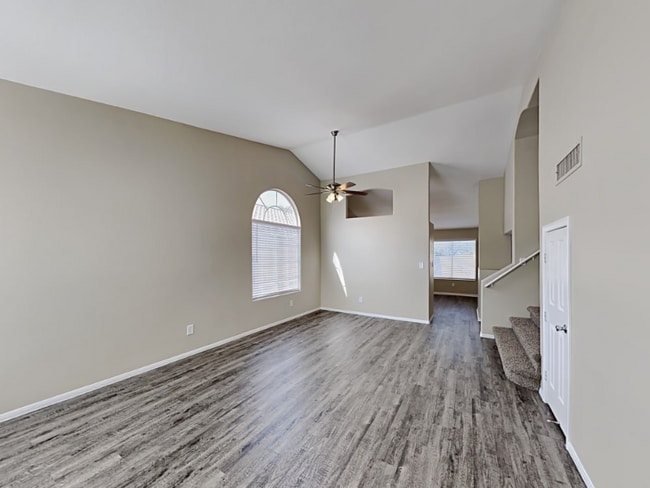5724 Pebble Rock Dr in Las Vegas, NV - Building Photo - Building Photo