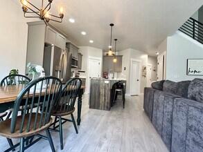 15380 S Skyraider Ln in Bluffdale, UT - Building Photo - Building Photo