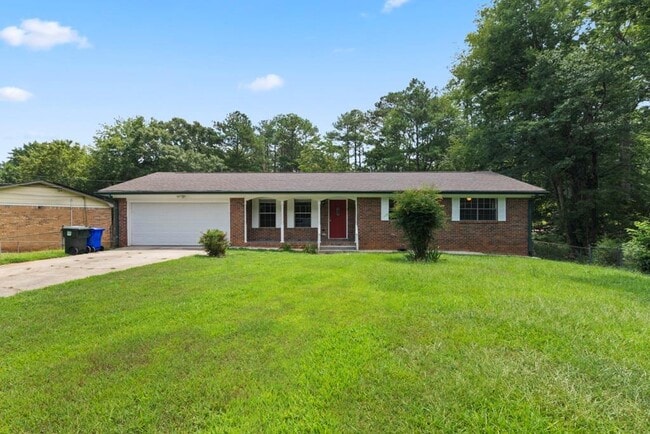 property at 1492 Tanglewood Way NW