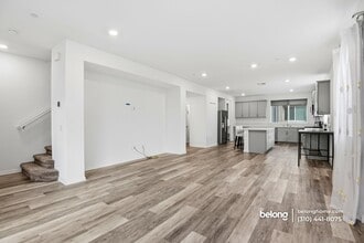 14043 Royalton Ln in Gardena, CA - Foto de edificio - Building Photo