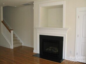 527 Dubois Court in Charlotte, NC - Building Photo - Building Photo