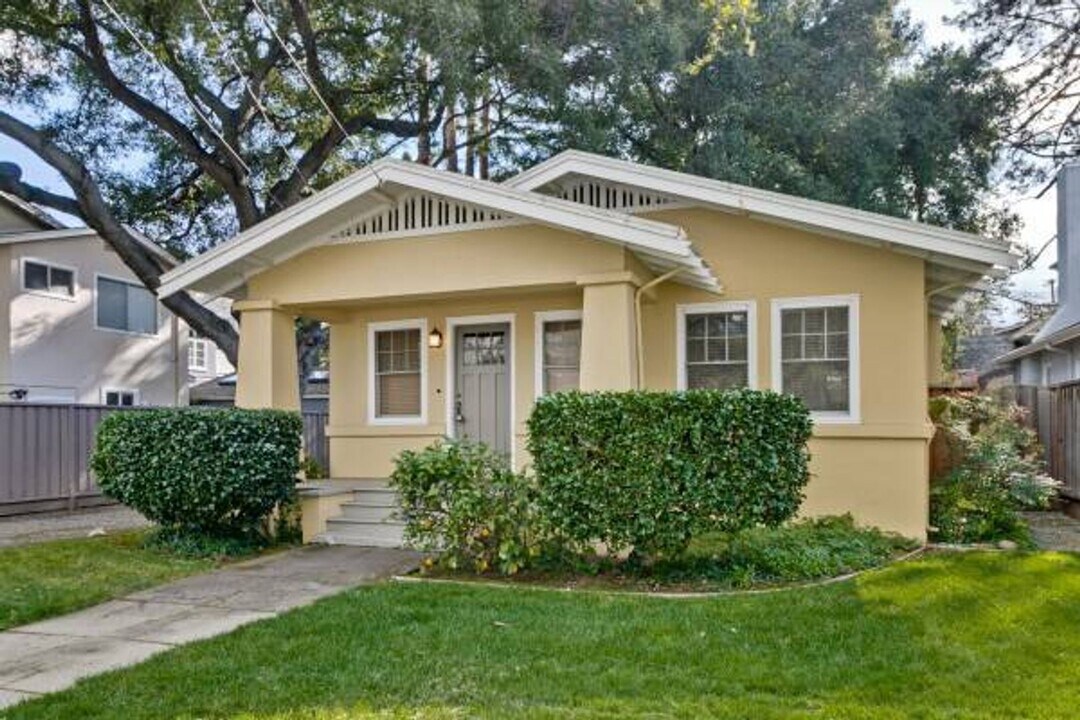 168 Webster St in Palo Alto, CA - Building Photo
