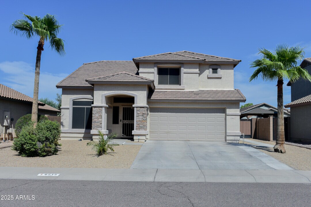 8215 S 54th Ave in Phoenix, AZ - Building Photo