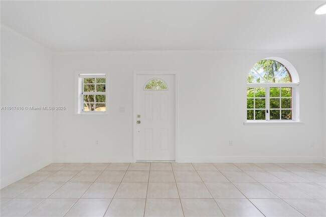 9481 SW 78th Ave in Miami, FL - Building Photo - Building Photo